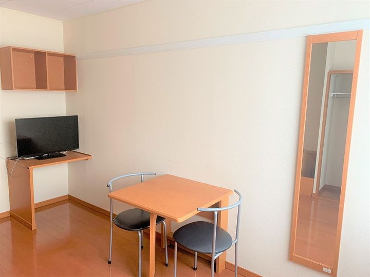 レオパレスグリーンコートBの居間