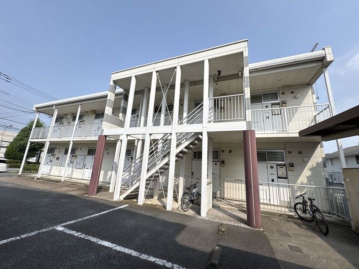 レオパレスコミュニティの外観