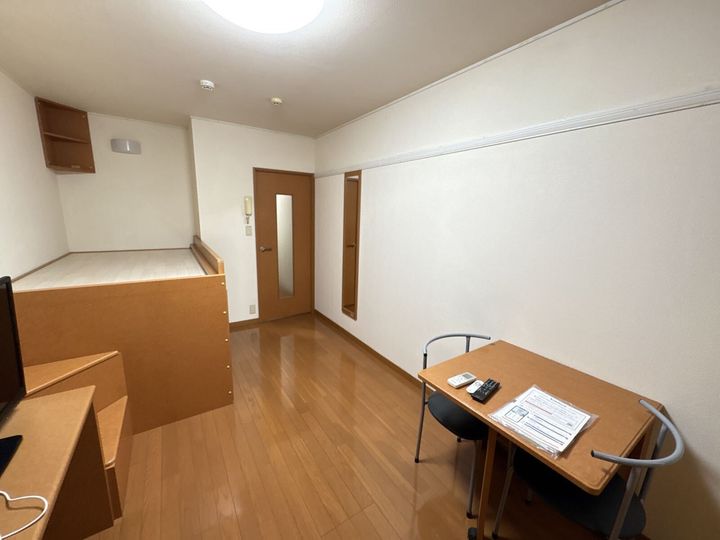 レオパレスEASEⅠの居間