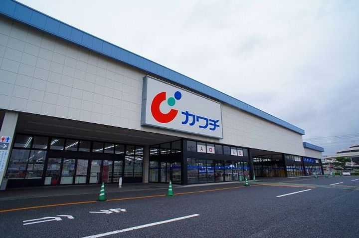 エレガンテカーサの周辺