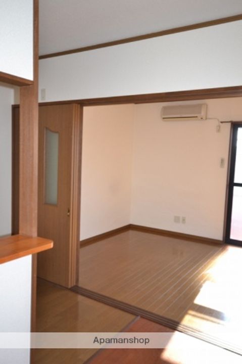 ラベンダーの居間