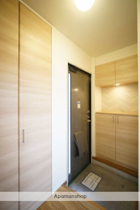 ディアコートA101の玄関