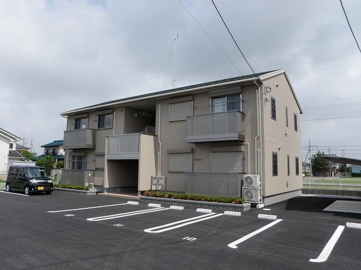 カサベルデHの外観