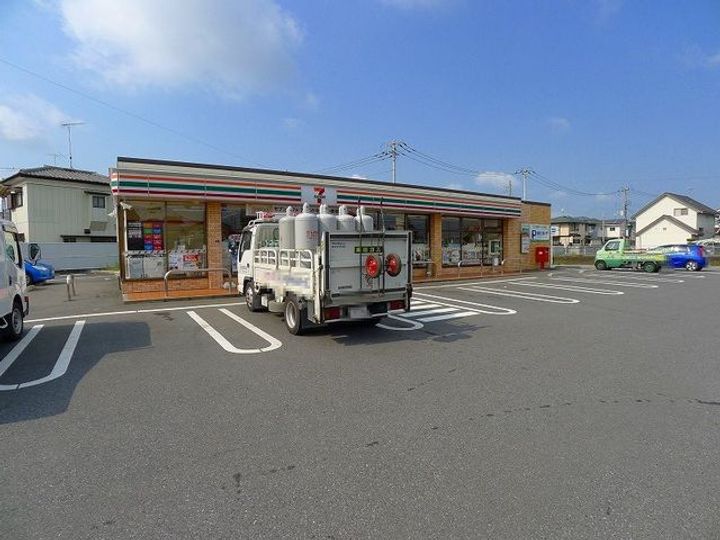 ハニーズガーデンAの周辺