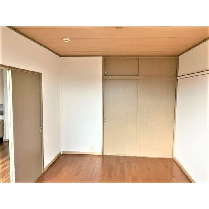 ロイヤルグリーンハイツの居間