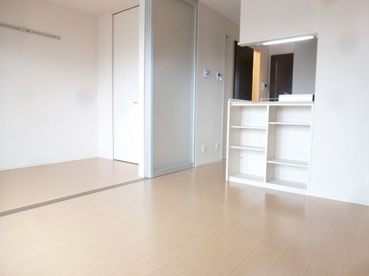 フロンティアFの居間