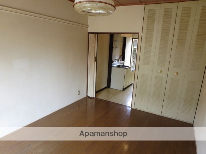 パナハイツタツミ105の居間