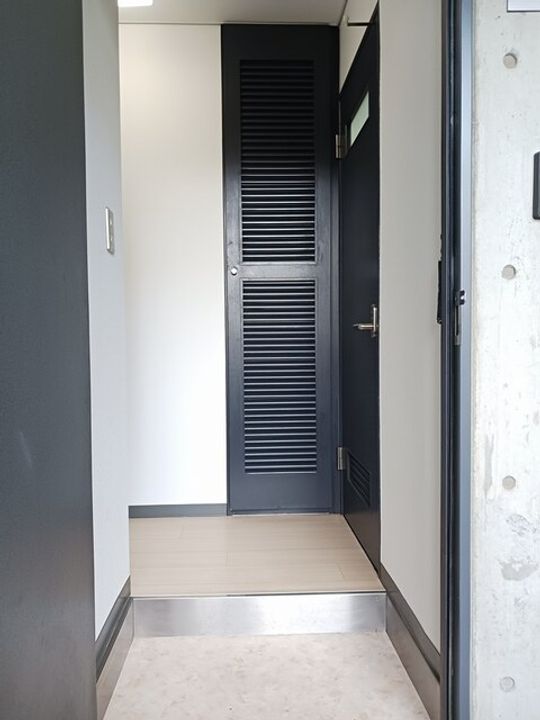 ララ・クレスト境野の玄関