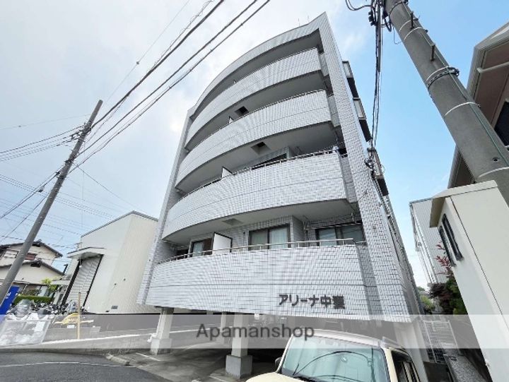 アリーナ中妻402の外観
