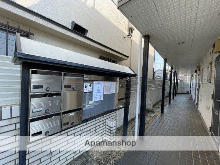 埼玉県上尾市大字瓦葺の賃貸アパートの外観