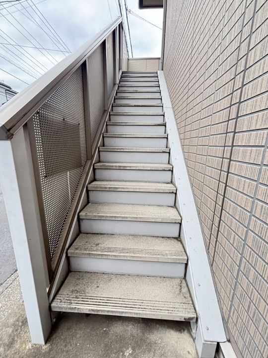 ラルジュ203号室の外観