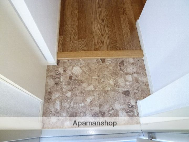 レジェンド末広A・BB303の玄関