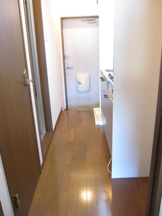 アンプルール フェール グランデールの玄関