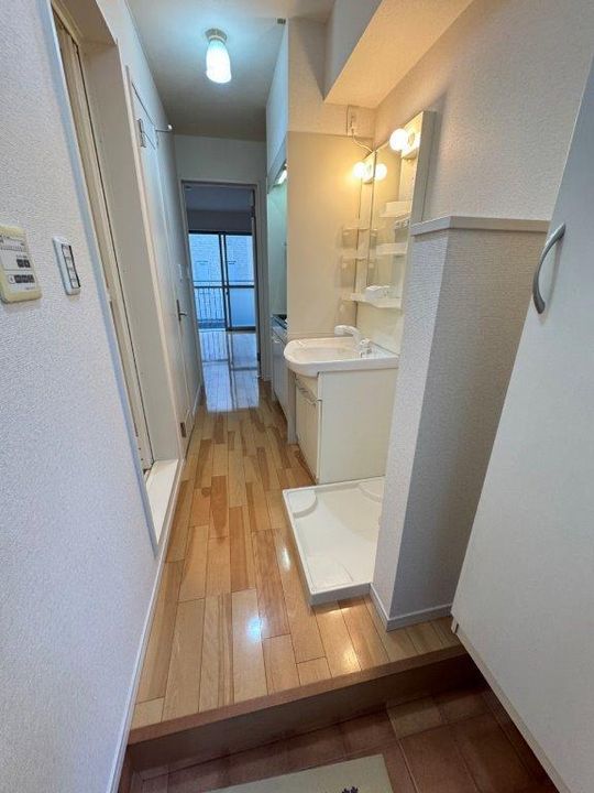 キャメル大成D棟106の内装