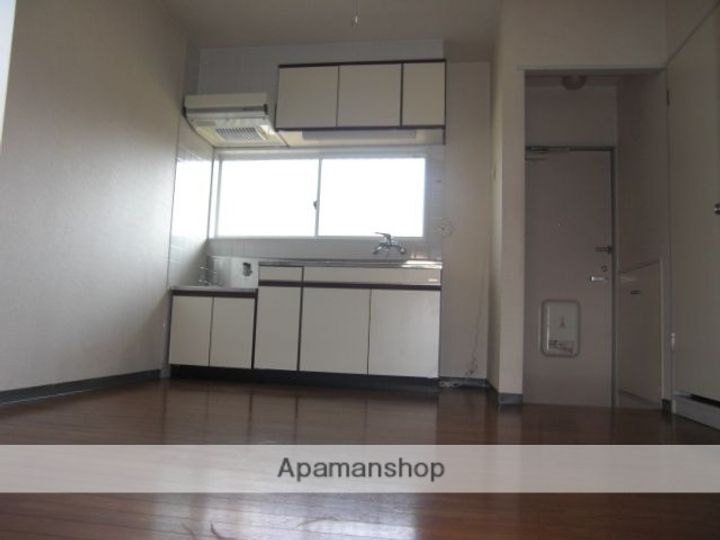 藤栄コーポ202の居間