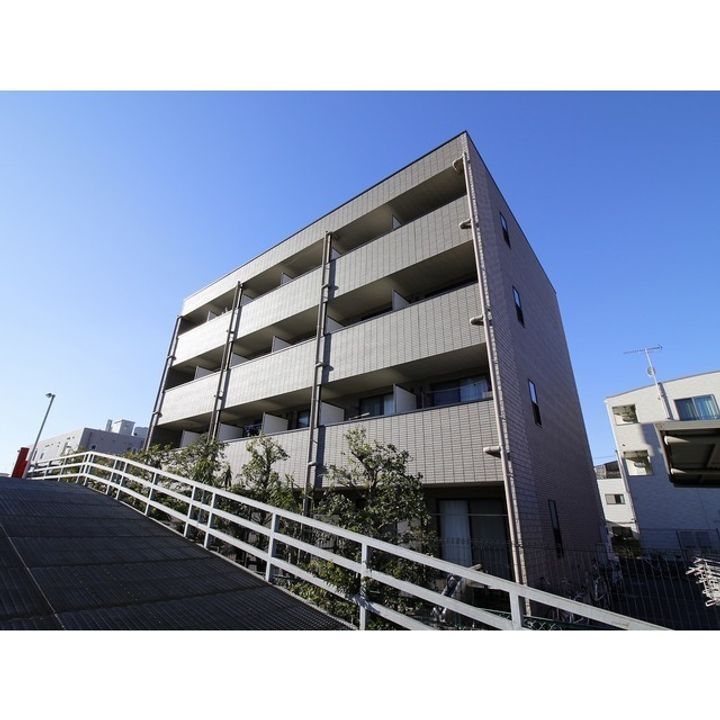 アンプルール フェール グランデールの外観