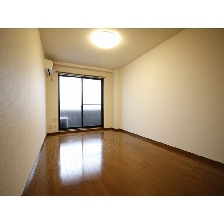 アンプルール フェール グランデールの居間