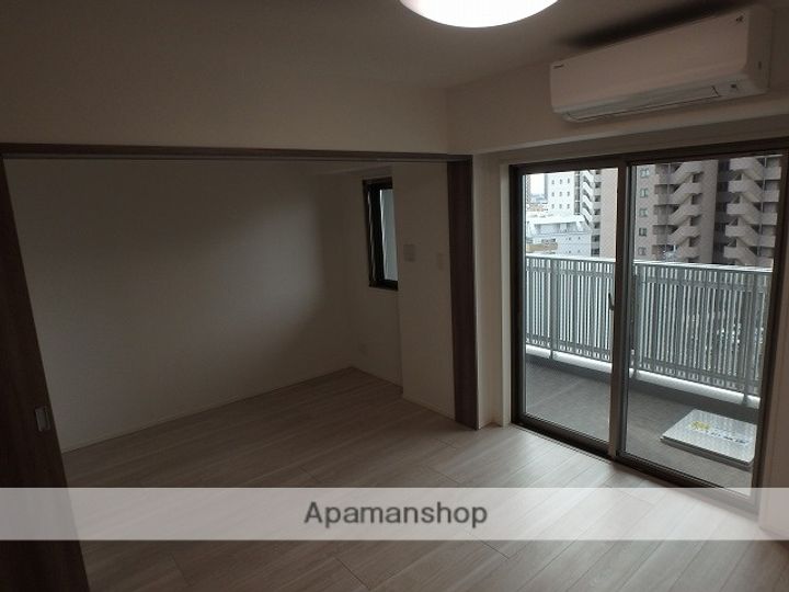 プレシス浦和常盤ヴィアラの居間