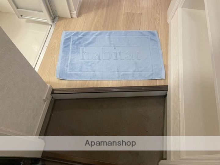 パールシティアサヒ102の玄関