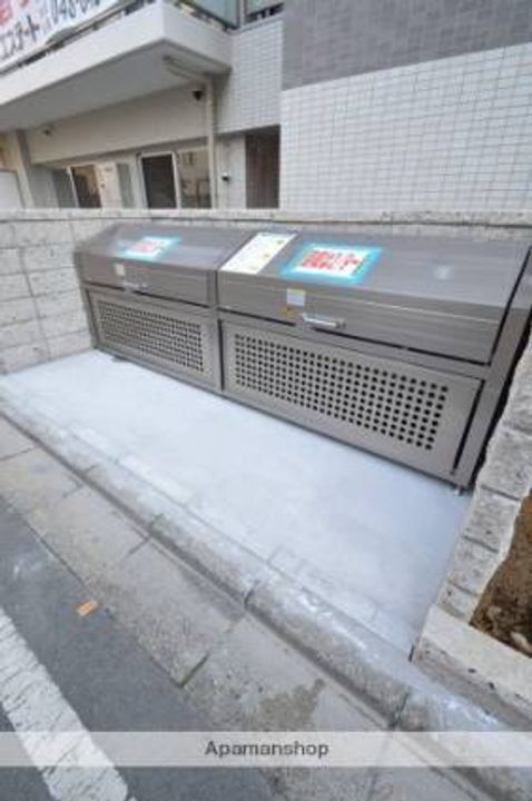 エストセントレの外観