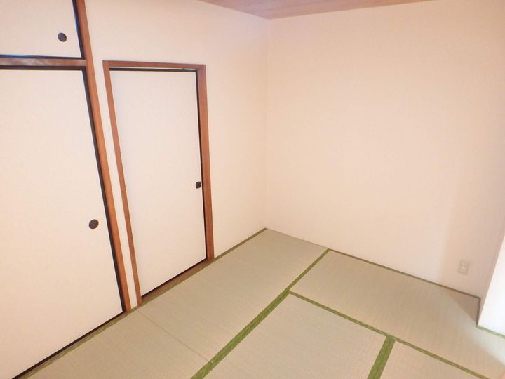 エレガントイースト302号室の内装