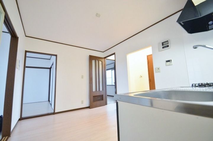 グランハイム佐知川 B棟202号室の内装