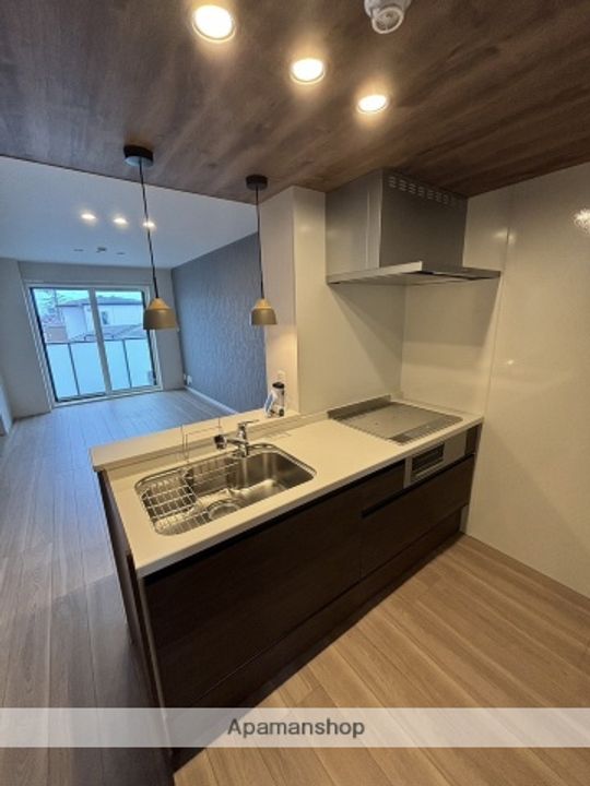 埼玉県さいたま市大宮区上小町の賃貸マンションのキッチン