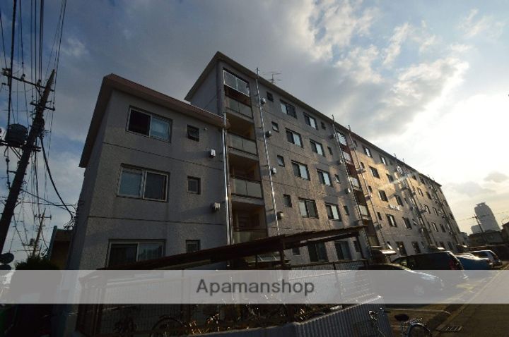 東観マンションの外観