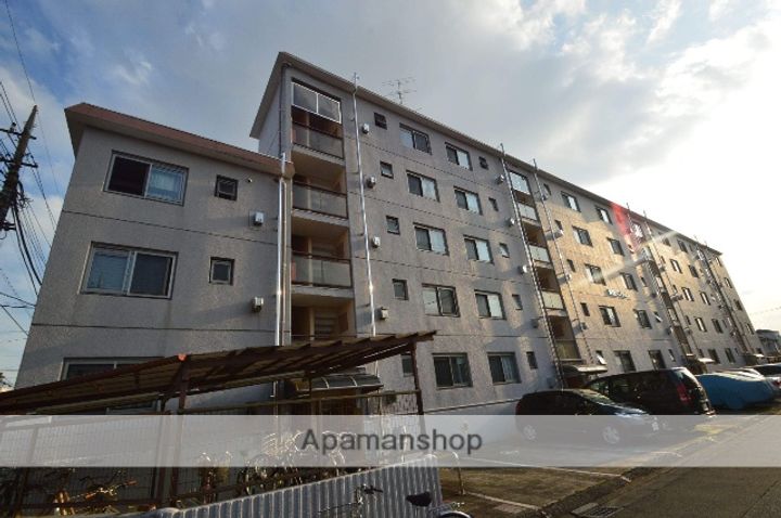 東観マンションの外観