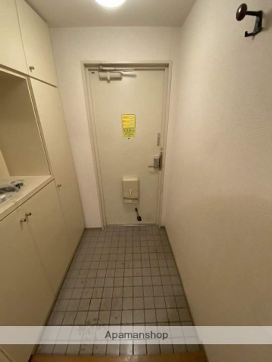 リプレ川口一番街1号棟の玄関