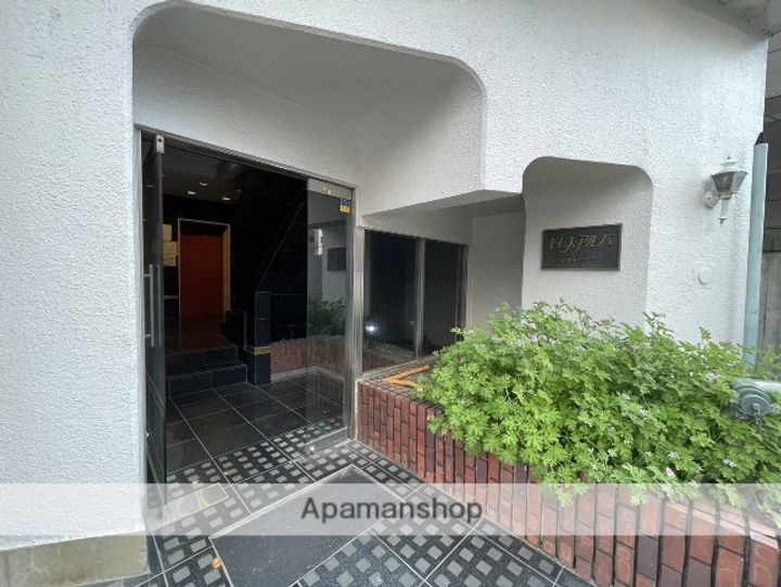 ドムスアルバ702の外観