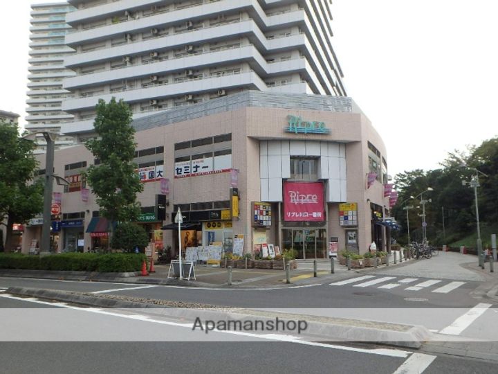 川口プラザG408の周辺