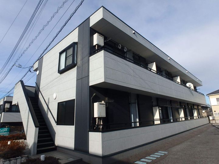オリーブステージB棟102号室の外観