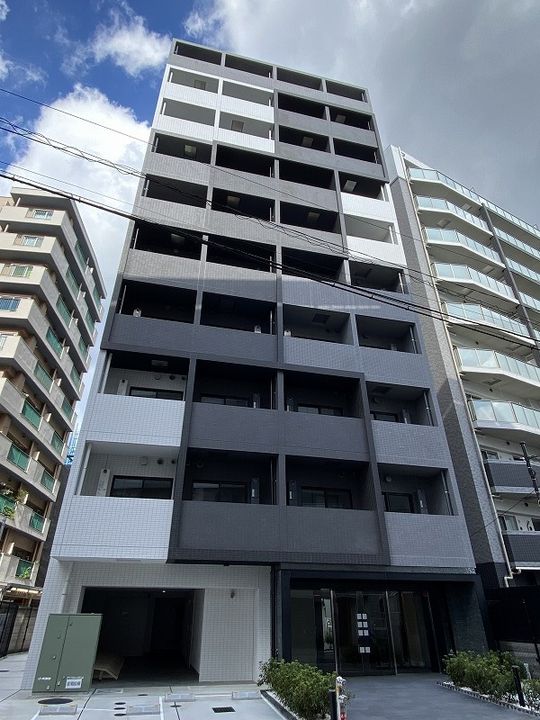 ケリア川口の外観