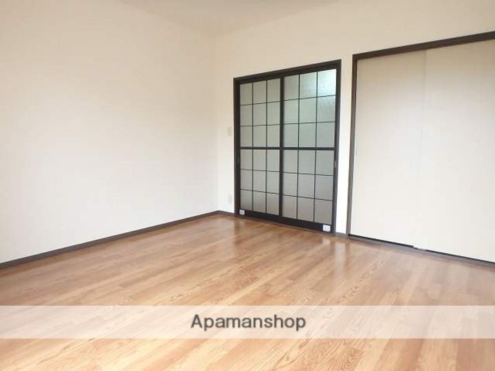 オルム氷川203の居間