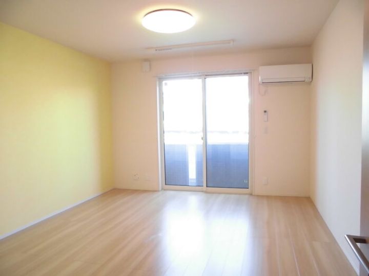 CASA COMFORT Bの居間