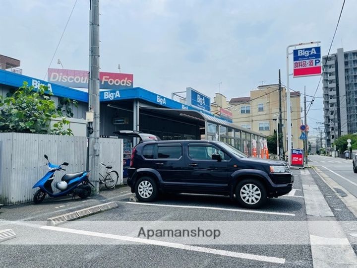 ガーデンコート盆栽の周辺