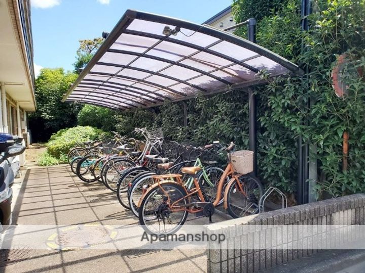 レフィーニ大宮盆栽町の外観