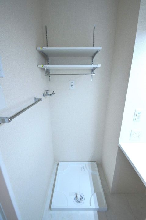 エミナーレ西大宮205の内装
