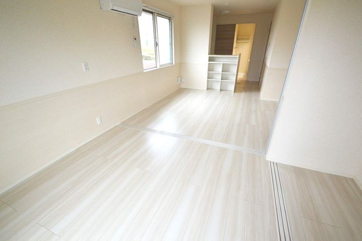 エミナーレ西大宮205の内装
