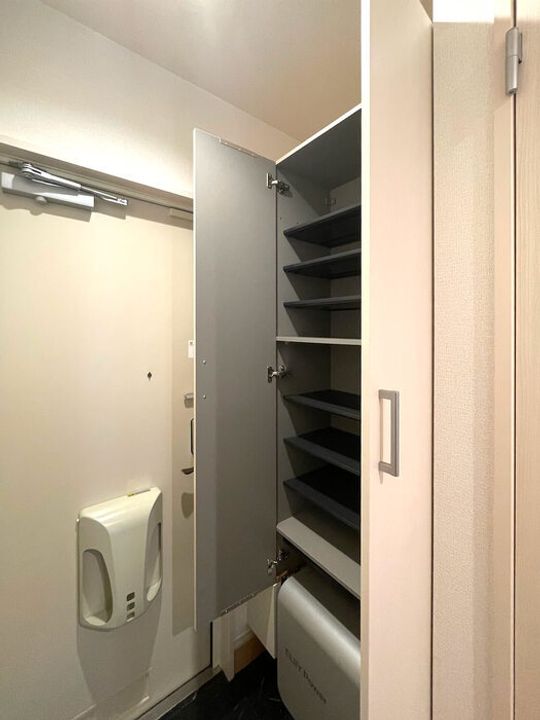 ハピネスの玄関