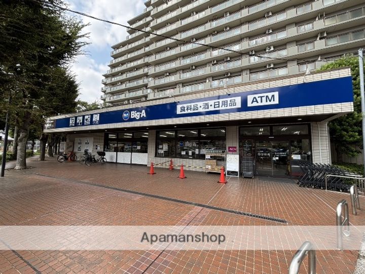 グラン・アルチェの周辺