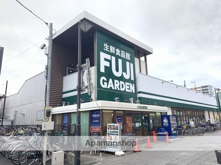 シティハイムルピナスの周辺