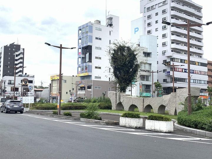メゾン・ド・モエの周辺