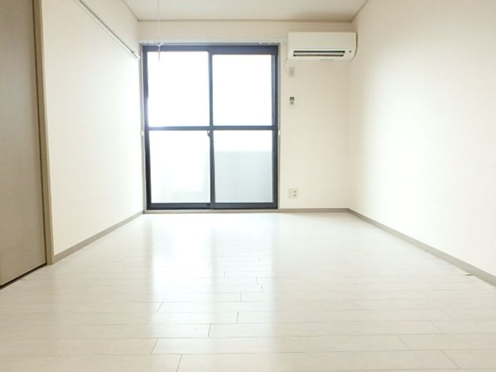 メゾン・アモーレ101の居間