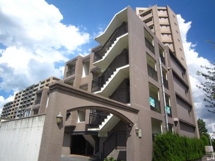 アスパイアーティクスの外観