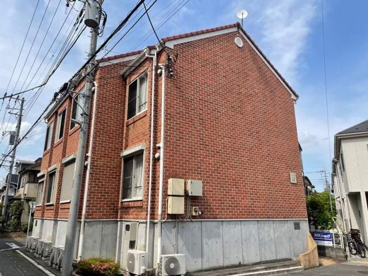 モンシャトー東大成A棟201の外観