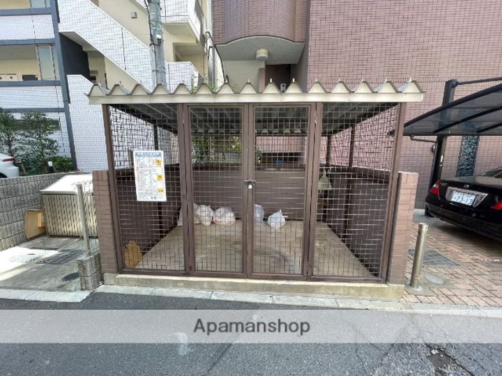 エレガンス102の外観