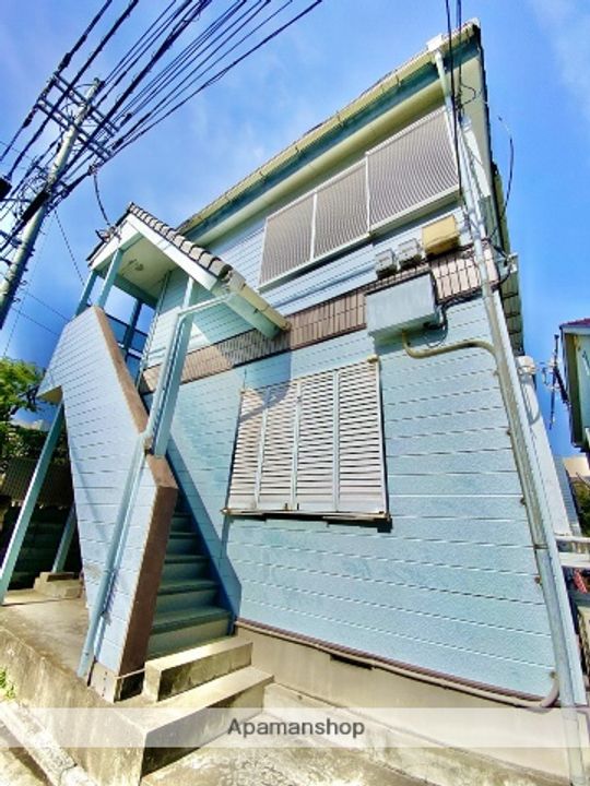 ドミール太田窪105の外観