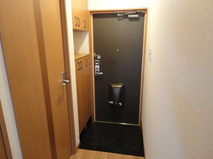 TIARA(ティアラ)の玄関